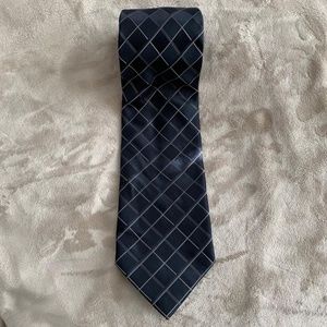 Calvin Klein 100% silk tie
